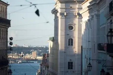 Photo de Your Friend in Lisbon