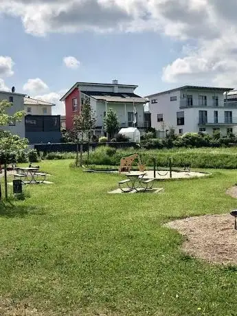 Photo de Spielplatz Hildegard-von-Bingen