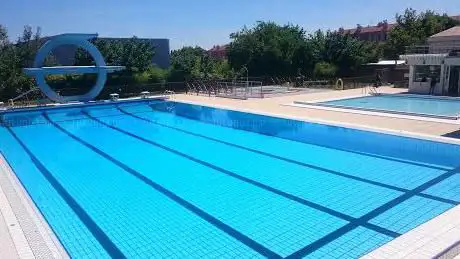 Photo de Alex Jany Pool in Vitrolles