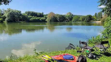 Photo de Etang des Près de la ville à Prémery