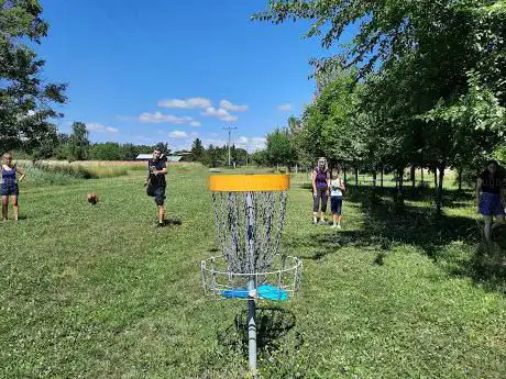 Photo de DiscGolfPark Tučín