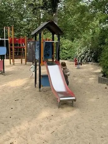 Photo de Spielplatz Sonneberger Weg