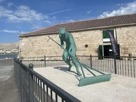 Photo de Paški solar