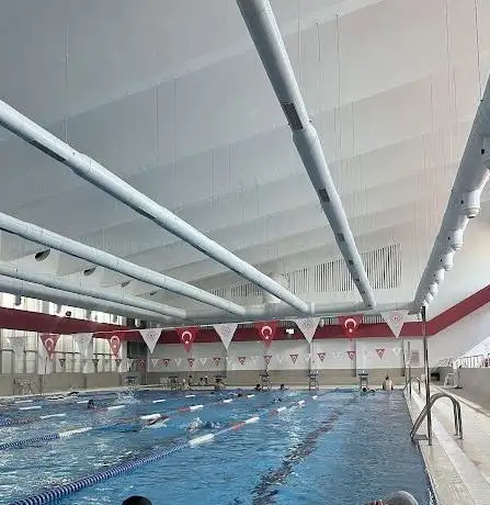 Photo de May 19 Swimming Pool