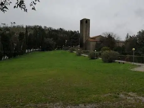 Photo de Parco Giochi Area PicNic San Baronto