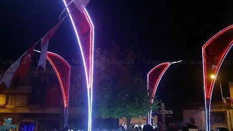 Photo de 15 Temmuz Demokrasi ve Laiklik Meydanı
