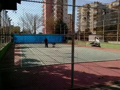 Photo de GÜZELYALI MANAVLAR SPOR KOMPLEKSİ