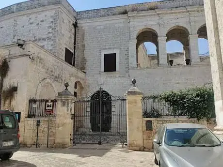 Photo de Castello Baronale di Valenzano