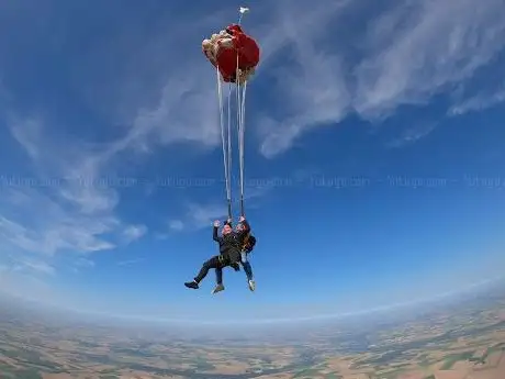 Photo de Saut en parachute Skydivepaname.paris