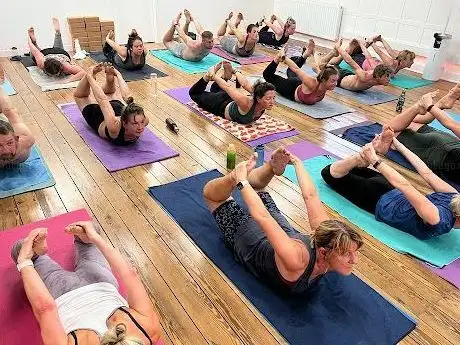 Photo de The Hot Yoga Chapel