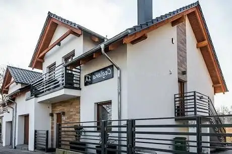 Photo de Spa Love Apartament Sauna Jacuzzi