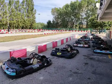 Photo de Kart Show Pista Noleggio l'emozione di un vero Gran Premio