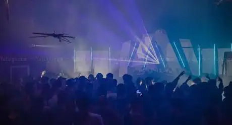 Photo de Frontal Lobe Warehouse