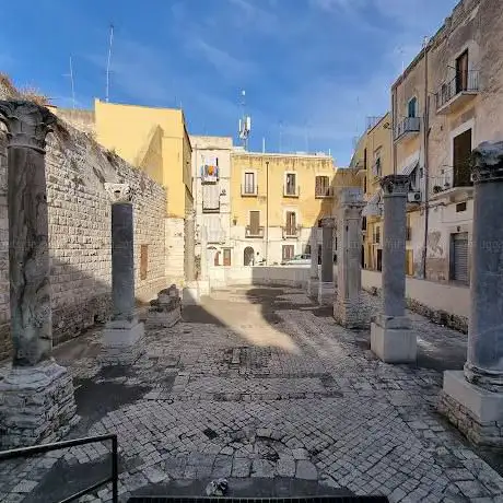 Photo de Ruderi di Santa Maria del Buon Consiglio