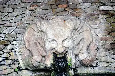 Photo de Satan's Fountain