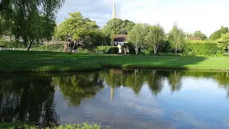 Photo de Fisherton Recreation Ground