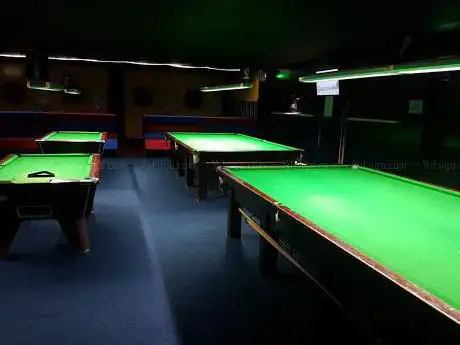 Photo de MissQ's Snooker Club & Sports Bar