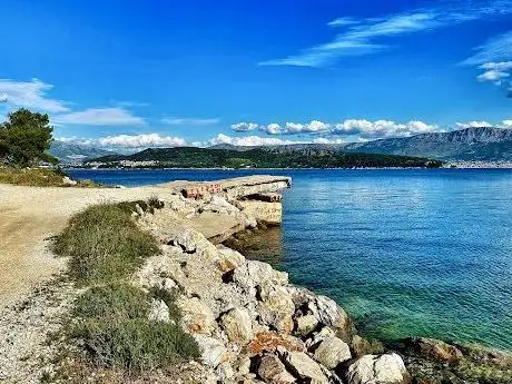 Photo de Budget Cliff jumping / molo for jumping