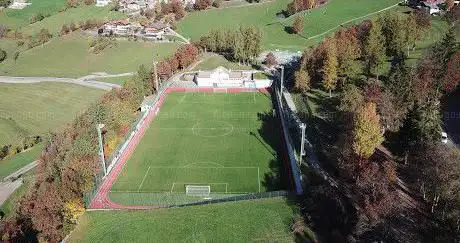 Photo de Fußballplatz MÃ¶lten