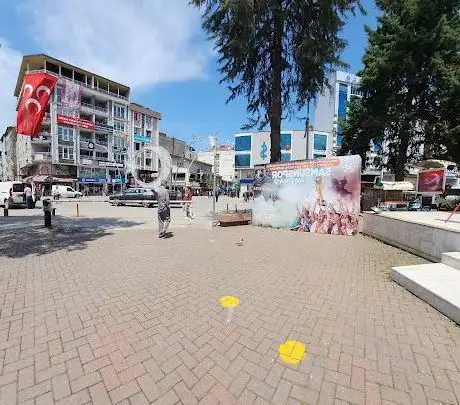 Photo de Cumhuriyet Meydanı Terme