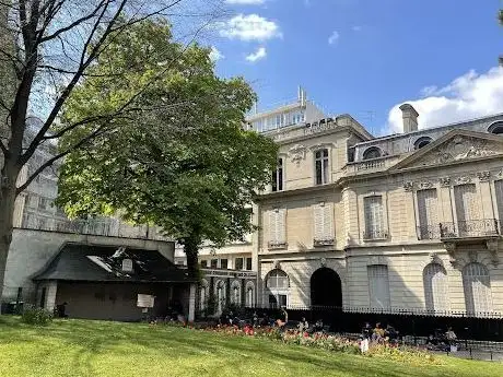 Photo de Square Alex Biscarre