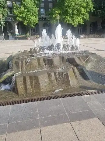 Photo de Brunnen zur Stadtentwicklung  Koblenz - Willi Heinzen (1992)