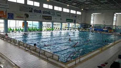 Photo de Piscina comunale / Pissine comunâl / ObÄinski bazen