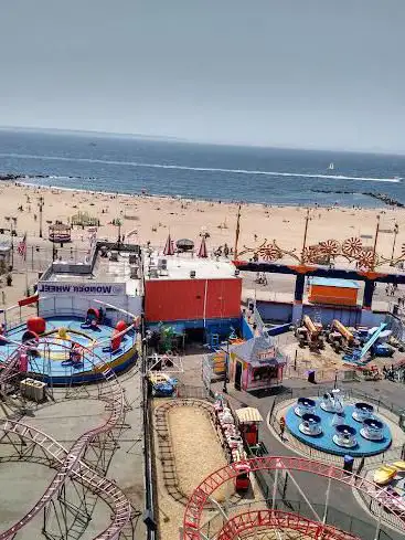 Photo de Luna Park in Coney Island