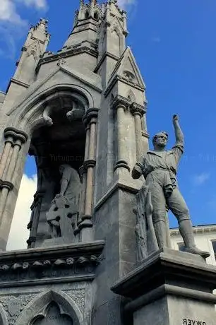 Photo de National Monument - Cork
