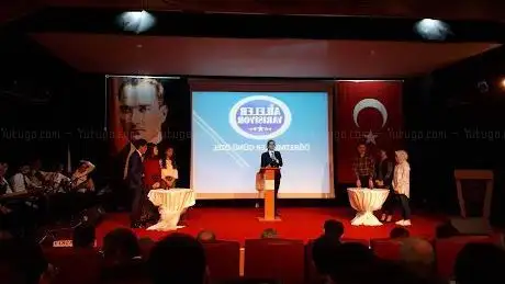 Photo de Tavşanlı Kültür Sanat ve Kongre Merkezi