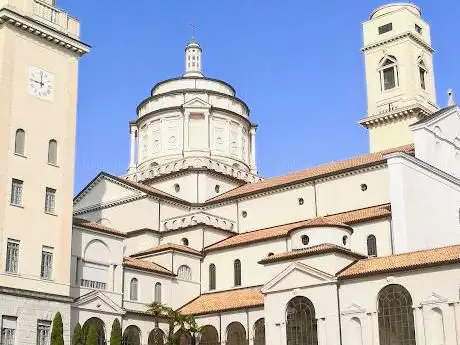 Photo de Basilica della Divina Sapienza