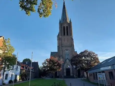 Photo de Katholische Kirche St. Martinus Stommeln