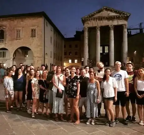 Photo de Fat Cat Tours - Free Walking Tour Pula