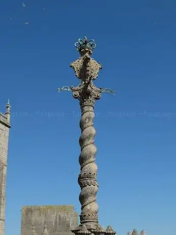 Photo de Monumento ao Bispo D. Pedro Pitões