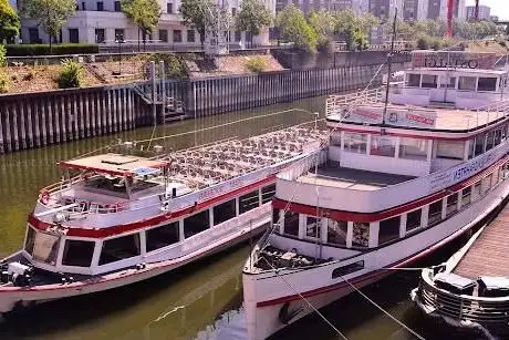 Photo de White Fleet Duisburg Dusseldorf