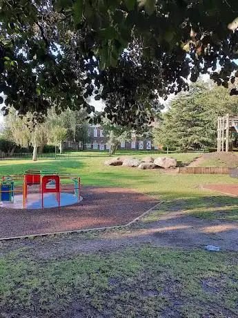 Photo de Bruce Castle Park children's playground