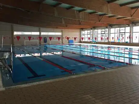 Photo de Piscina Climatizada Manel Estiarte