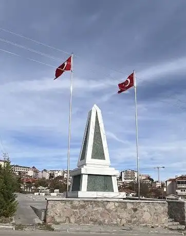 Photo de Binbaşı Hüseyin Avni Alparslan Anıtı