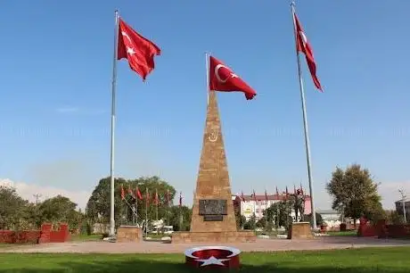 Photo de Şehit Mehmet Çavuş Anıt-Mezarı