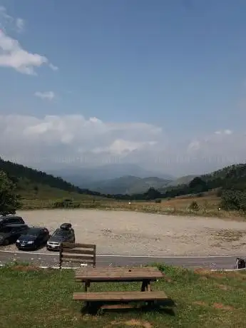Photo de Area attrezzata picnic