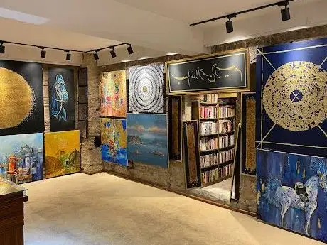 Photo de Eirene Tower Sanat Galerisi