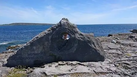 Photo de Maireann a gcuimhne fós i m'aigne Memorial