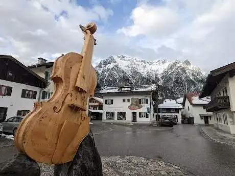 Photo de Geigenstatue