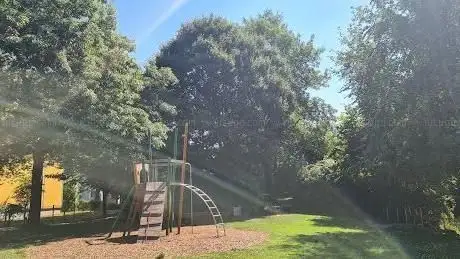 Photo de Spielplatz Elsavastraße
