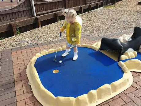Photo de Surfside Crazy Golf