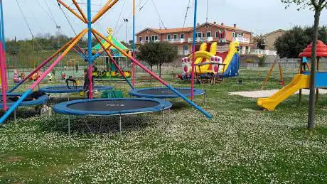 Photo de Parco giochi Cretarola