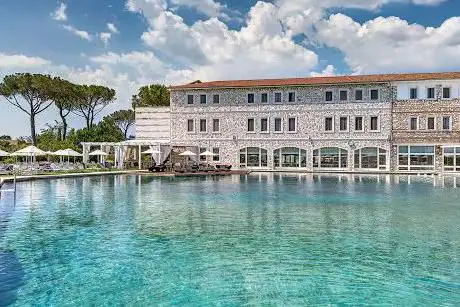 Photo de Terme di Saturnia Natural SPA & Golf Resort