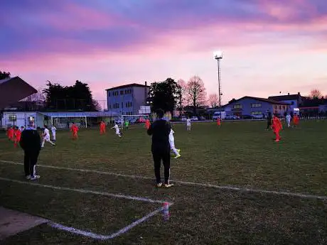 Photo de Campo di Calcio di Cavasagra