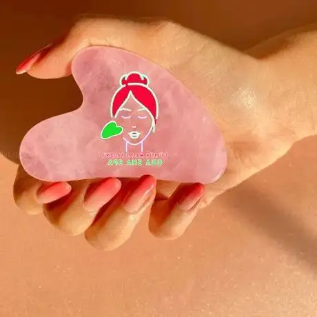 Photo de GÜLLÜK MASAJ SALONU GUA SHA SPA