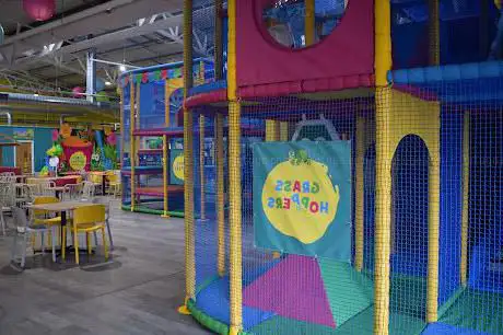 Photo de Grass Hoppers Indoor & Outdoor Play (Tingley Garden Centre)